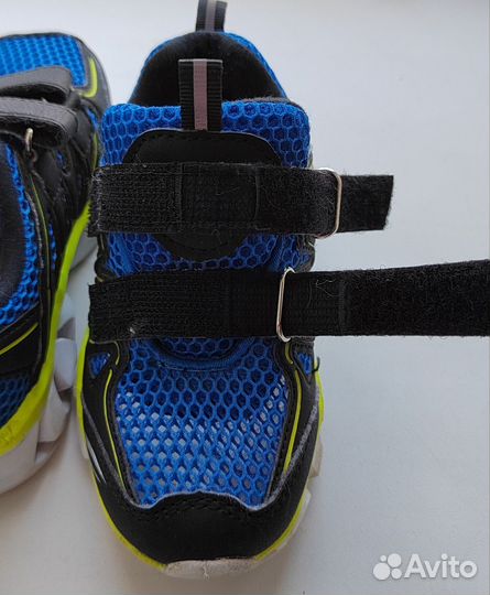 Кроссовки детские