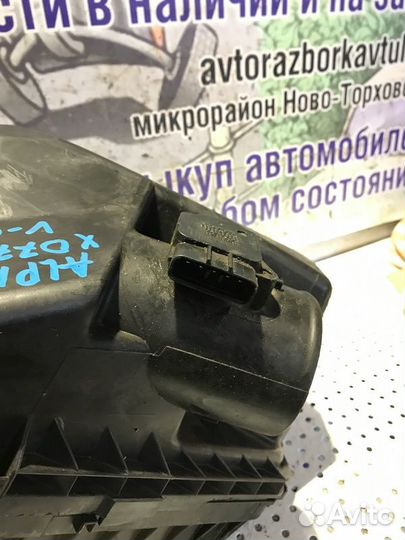 Корпус воздушного фильтра Toyota Alphard V 3.0 v6