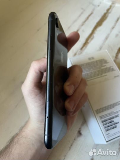 iPhone Xr, 64 ГБ