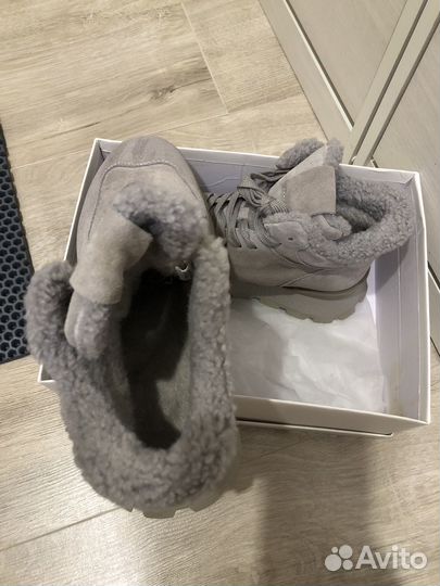 Ботинки женские зимние 39 размера новые