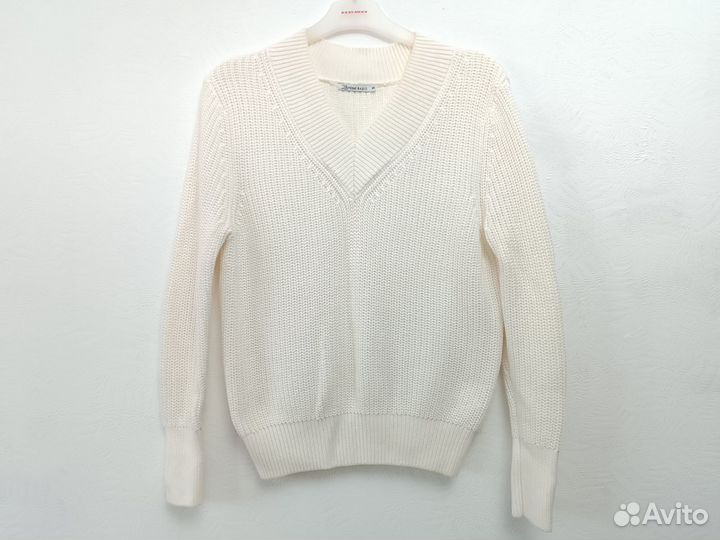 Свитер женский белый 42