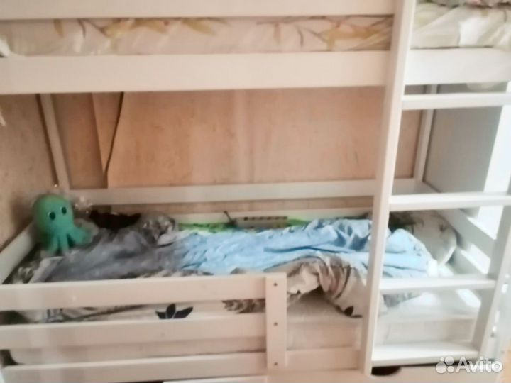 2 ух ярусная кровать с 2 мя ящиками