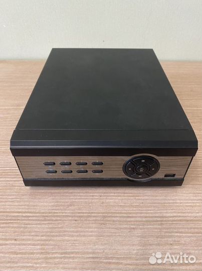 Видеорегистратор на 4 камеры