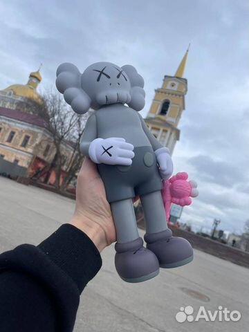 Фигурки kaws