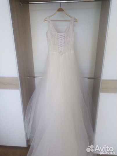 Свадебное платье 42-44 бу