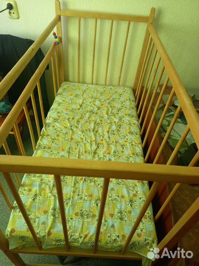 Продам детскую кроватку