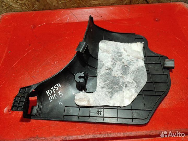 Накладка порога передняя правая Kia Rio 3