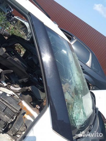 Накладка стойки лобового стекла правая Skoda Fabia