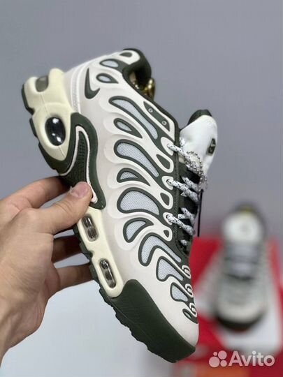 Кроссовки Nike Air Max Tn Plus