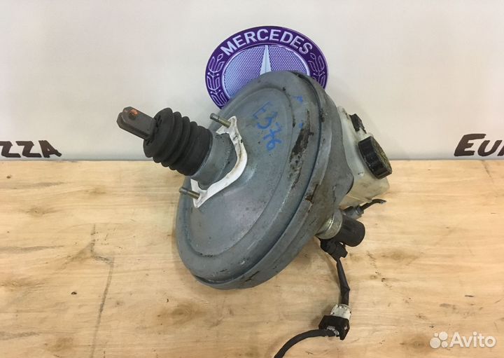 Вакуумный усилитель тормозов Mercedes W208