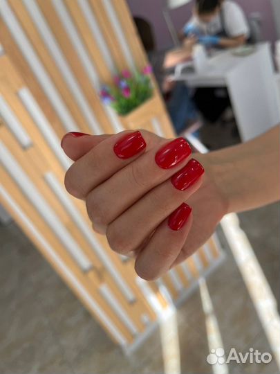 Маникюр с покрытием гель-лак