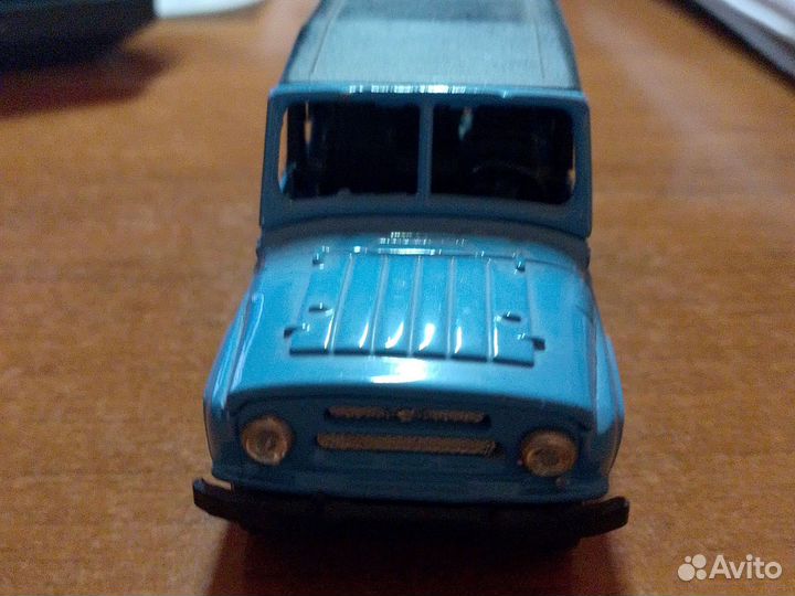 Модель УАЗ 469