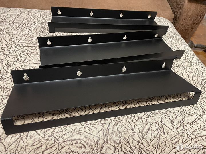 Полка настенная в ванную комнату