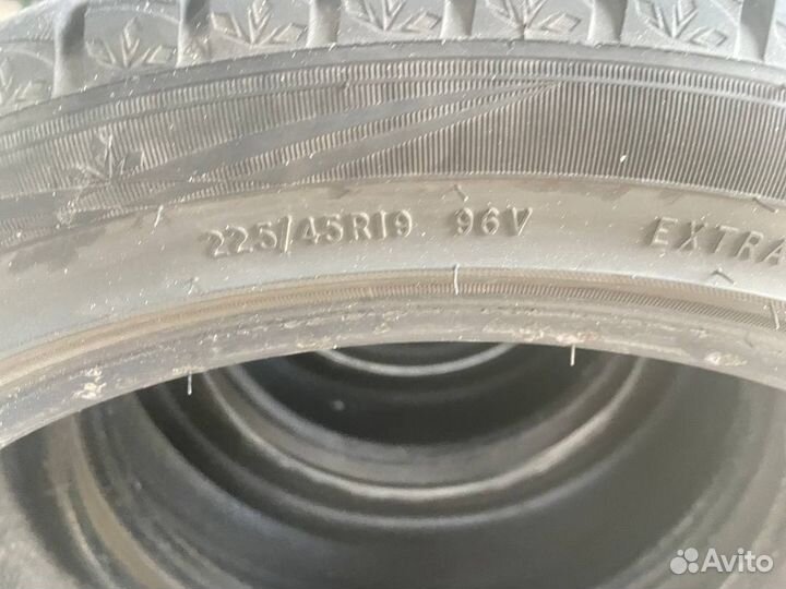 Triangle Snowlink TWT02 225/45 R19 96V