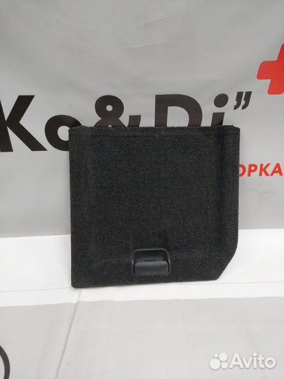 Обшивка багажника задняя Land Rover Vogue L322