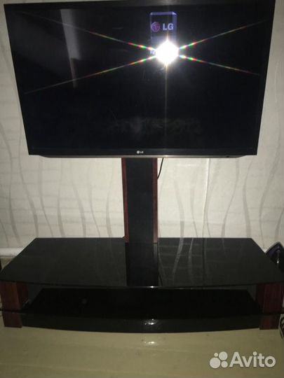 Полка для телевизора