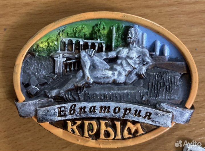 Магниты сувенирные разные
