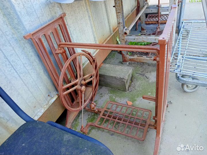 Станина швейной машинки зингер