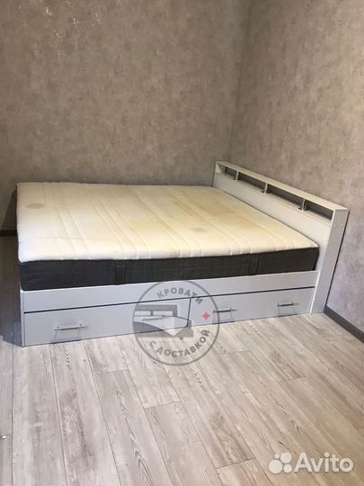 Кровать двуспальная