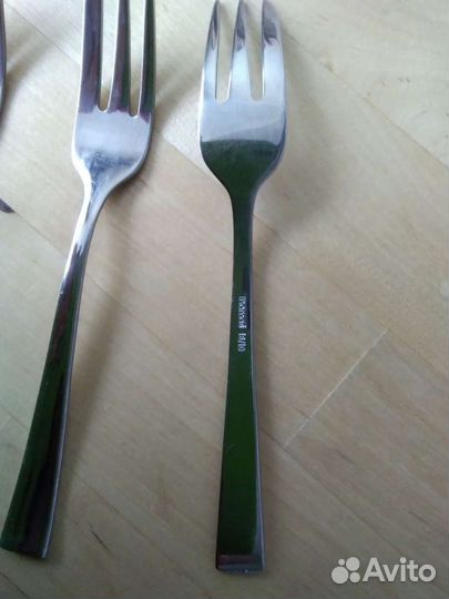 Вилочки десертные и нож