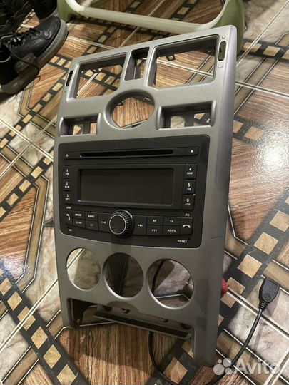 Заводской магнитофон priora 1