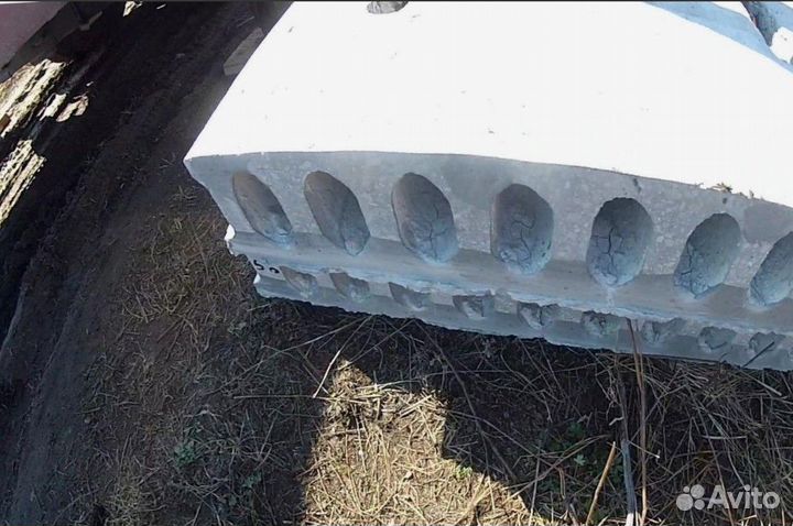 Плиты пустотелые за углом