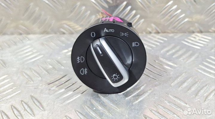 Блок включения фар Volkswagen Passat B6