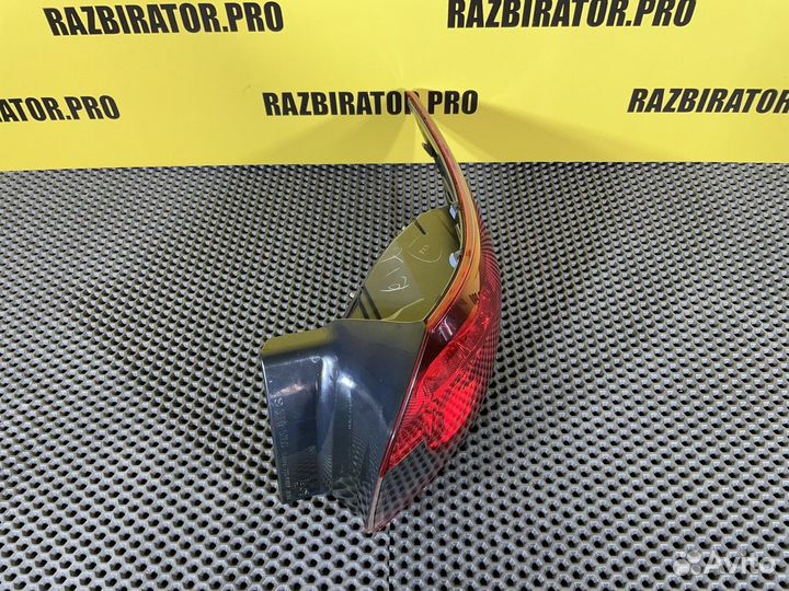 Фонарь внешний правый Mazda 6