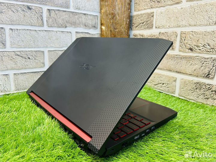 Игровой 8 ядер Acer I5-8300H/Ram8/ GTX 1050/SSD512