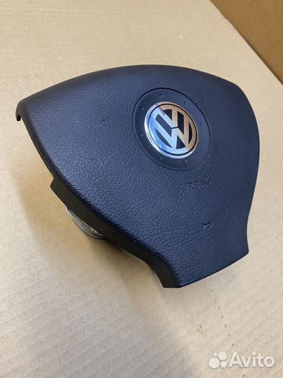 Подушка безопасности в руль Фольксваген Джетта 200
