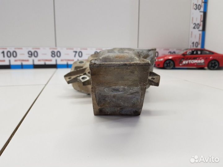 Кронштейн двигателя левый (BMW X5, BMW X6)