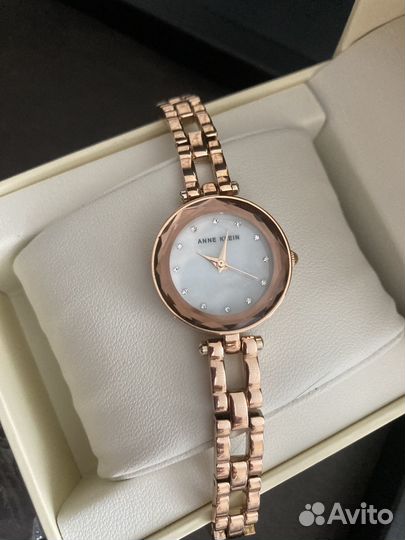 Часы женские Anne klein