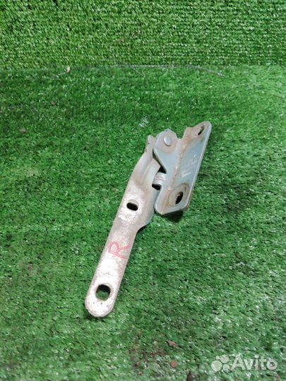 Петля капота правая Renault Logan