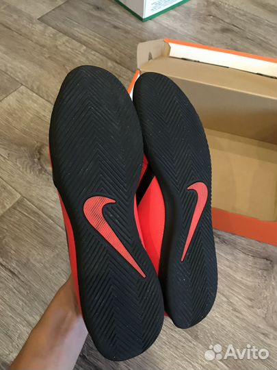 Футзалки Nike Phantom