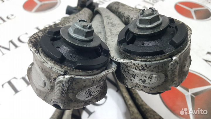 Рычаги передние верхние Mercedes-Benz W219 W211