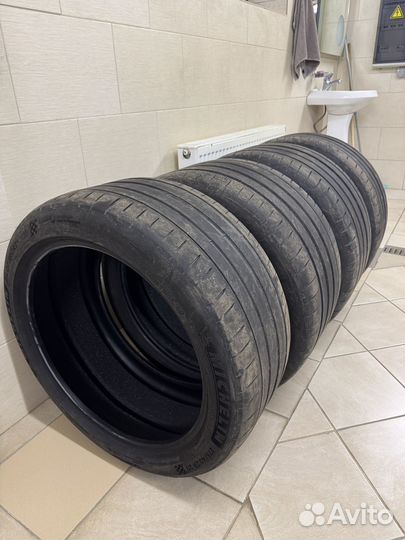 Michelin Pilot Sport 4 Acoustic 275/40 R20 и 315/35 R20 110Y