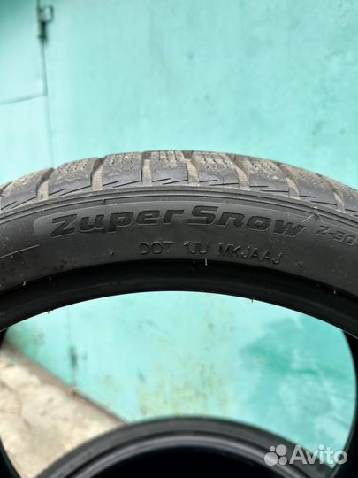 Westlake ZuperSnow Z-507 235/40 R19 96V