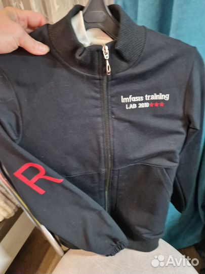 Продам спортивный костюм