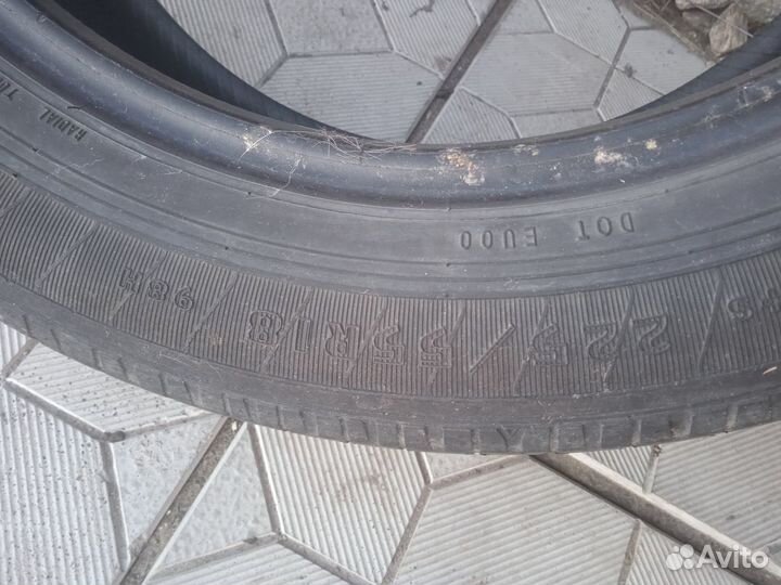 Goodyear EfficientGrip SUV 225/55 R18