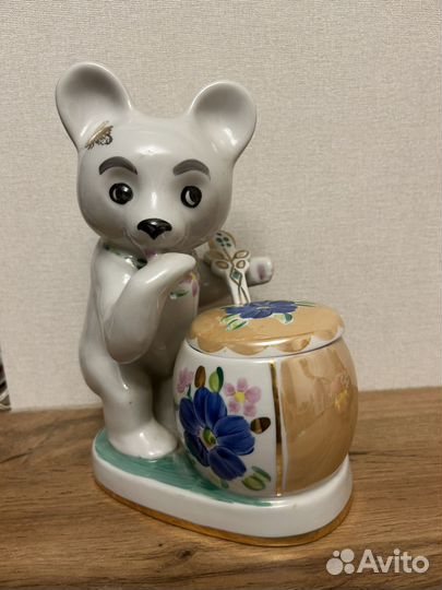 Мишка с бочонком меда. Дулёво 1994г