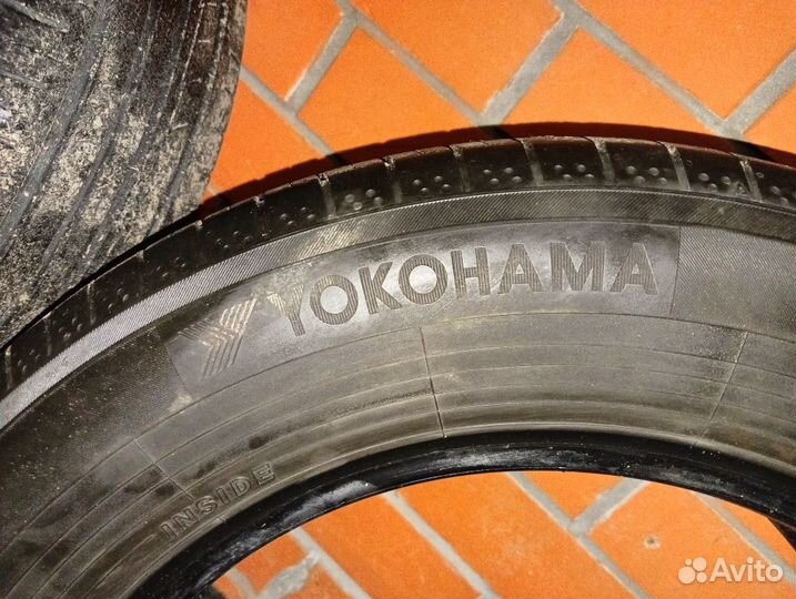 Yokohama BluEarth AE50 215/65 R17 99V