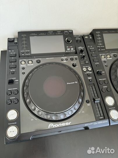 Pioneer CDJ-2000 nexus