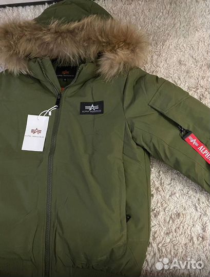 Куртка зимняя бомбер alpha industries