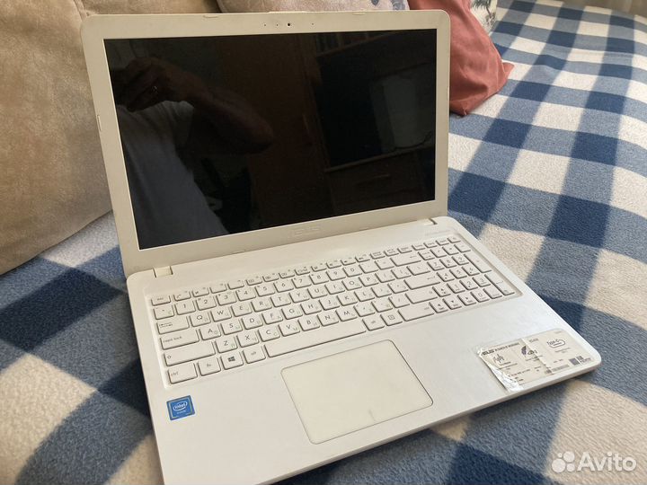 Ноутбук asus
