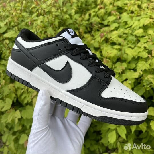 Кроссовки Nike SB Dunk Low черно-белые