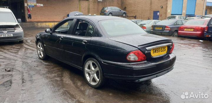 Спойлер крышки багажника Jaguar X-Type 2005