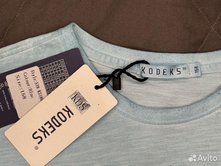 Футболка manhattan university 09