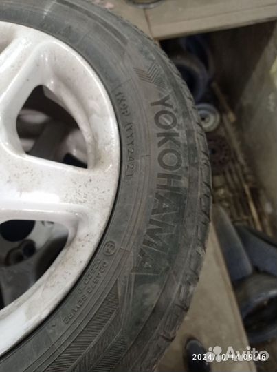 Yokohama ADVAN Apex V601 175/65 R14