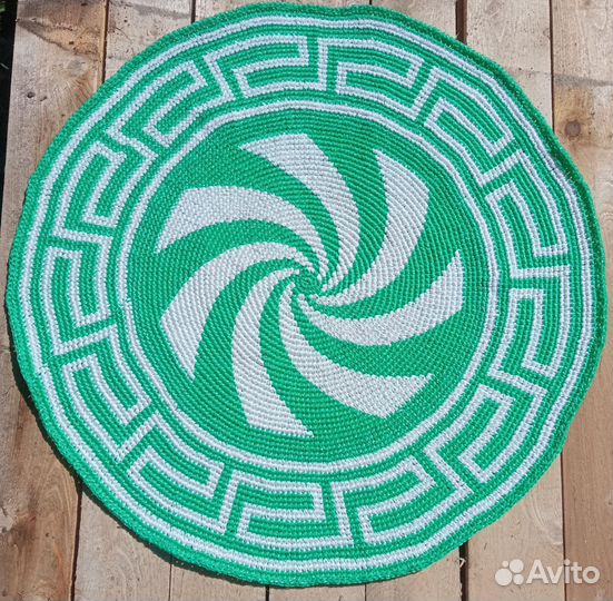 Коврик ручной работы круглый