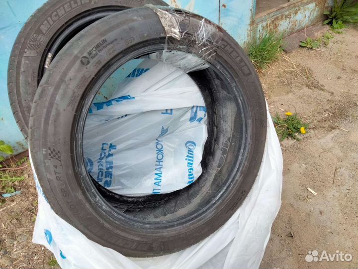 Michelin Pilot Sport 4 235/45 R17 95Y